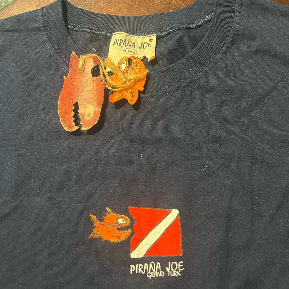 Men’s XXL Cutoff Tshirt $7